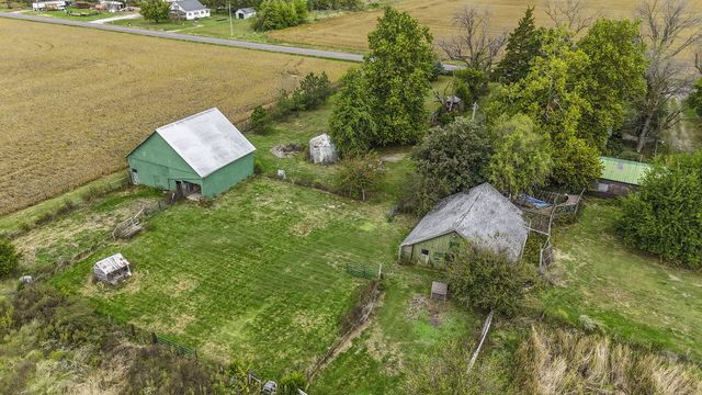 10450 E HWY CC, Centralia, MO 65240