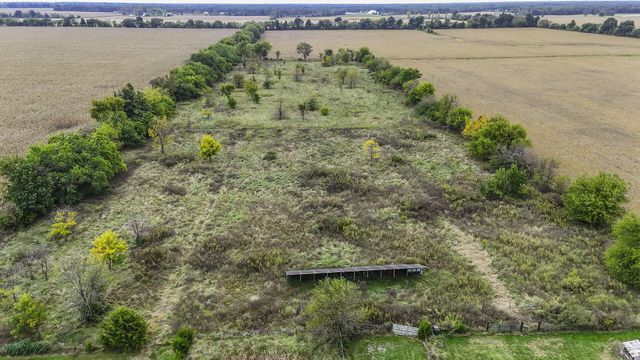 10450 E HWY CC, Centralia, MO 65240