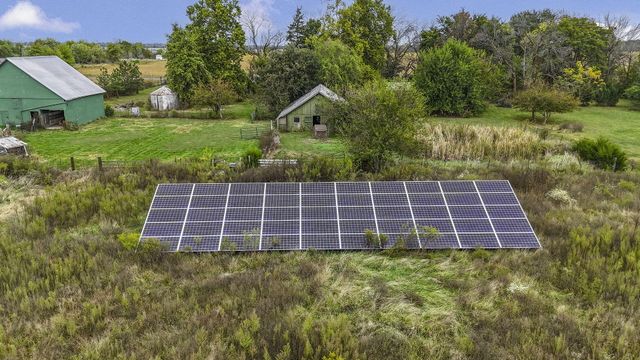 10450 E HWY CC, Centralia, MO 65240