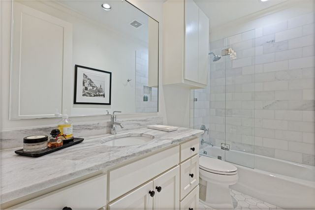 4624 S Versailles Avenue, Highland Park, TX 75209