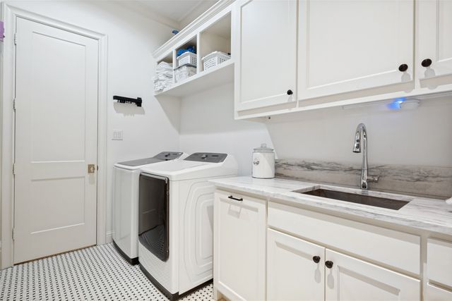 4624 S Versailles Avenue, Highland Park, TX 75209