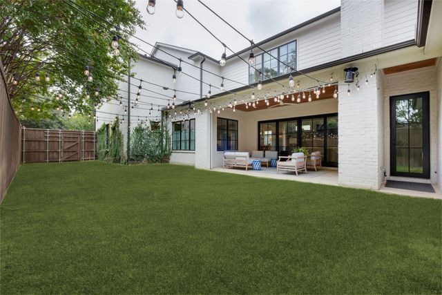 4624 S Versailles Avenue, Highland Park, TX 75209