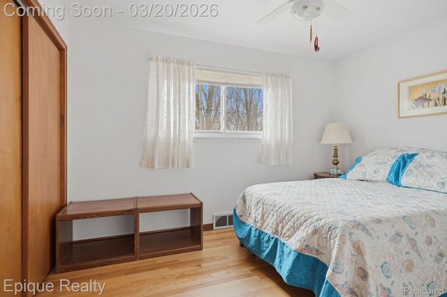 4272 Gunther Drive, Sterling Heights, MI 48310