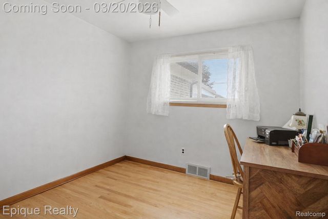 4272 Gunther Drive, Sterling Heights, MI 48310