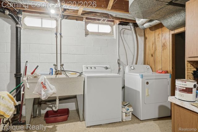 4272 Gunther Drive, Sterling Heights, MI 48310