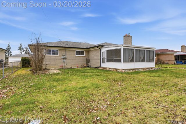 4272 Gunther Drive, Sterling Heights, MI 48310