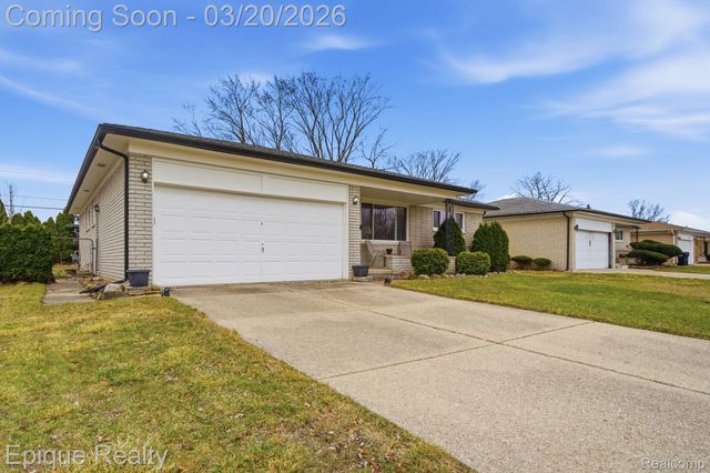 4272 Gunther Drive, Sterling Heights, MI 48310