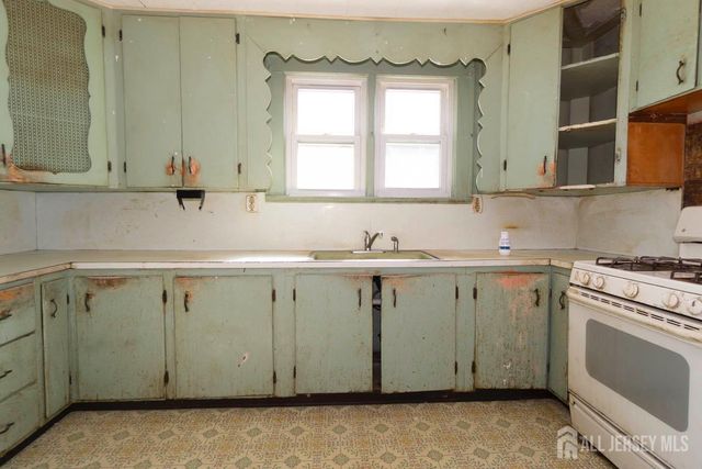 46 Southside Avenue, South River, NJ 08882