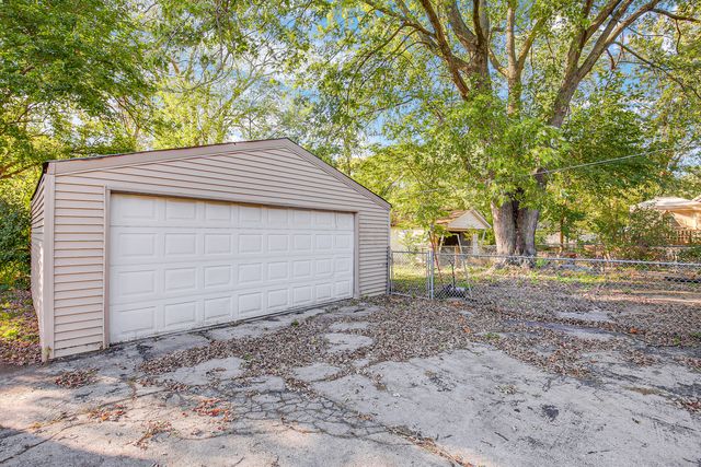 18240 Center Avenue, Homewood, IL 60430