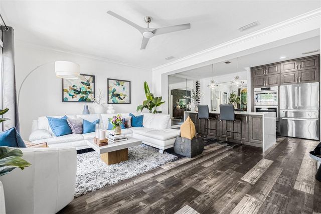 313 INNER HARBOUR CIRCLE, Tampa, FL 33602