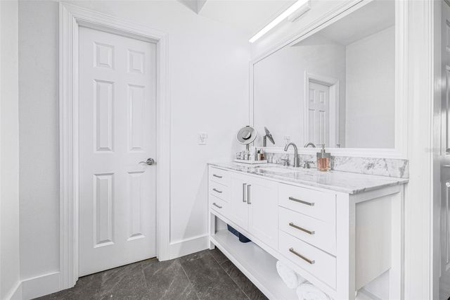 313 INNER HARBOUR CIRCLE, Tampa, FL 33602