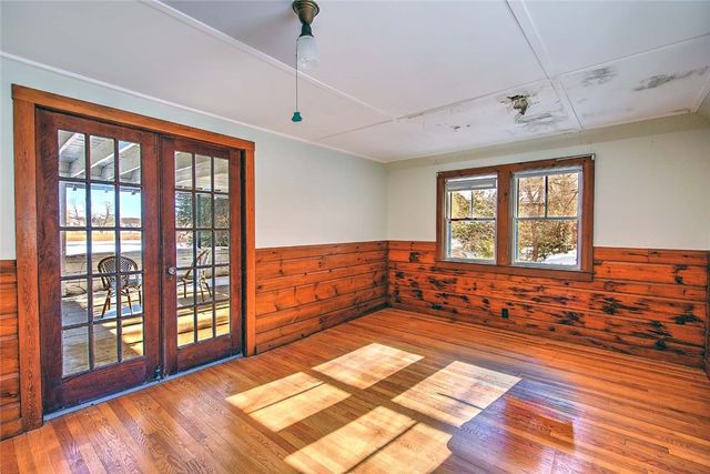 74 ADAMS POINT Road, Barrington, RI 02806