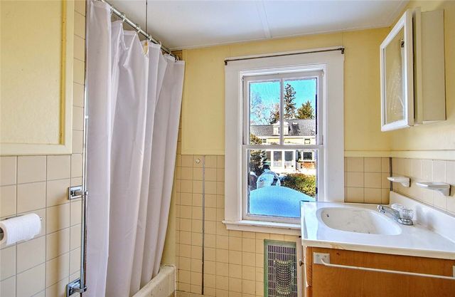 74 ADAMS POINT Road, Barrington, RI 02806
