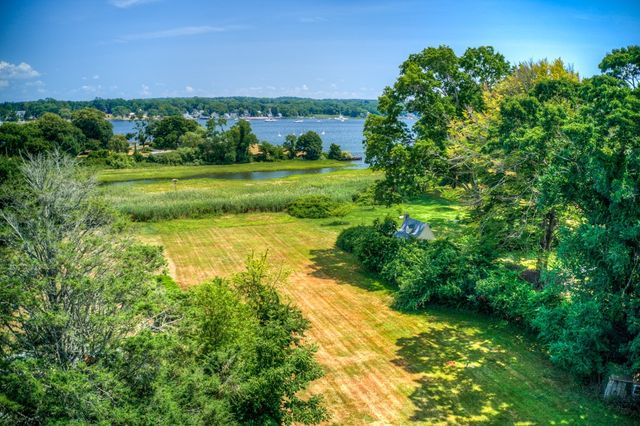 74 ADAMS POINT Road, Barrington, RI 02806