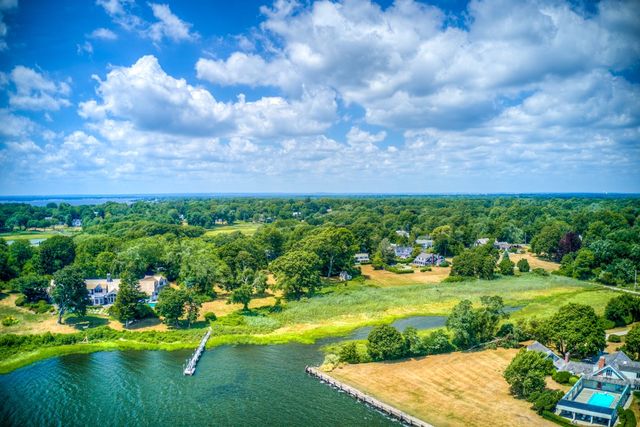 74 ADAMS POINT Road, Barrington, RI 02806