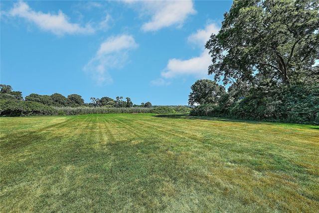 74 ADAMS POINT Road, Barrington, RI 02806