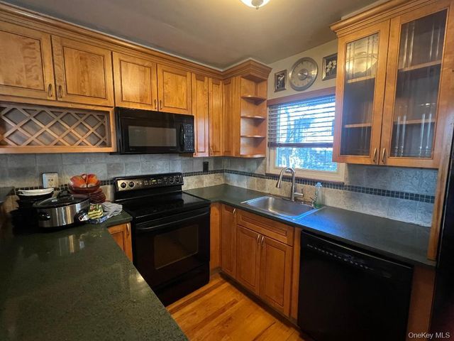 10 Green Acres Lane, Brewster, NY 10509