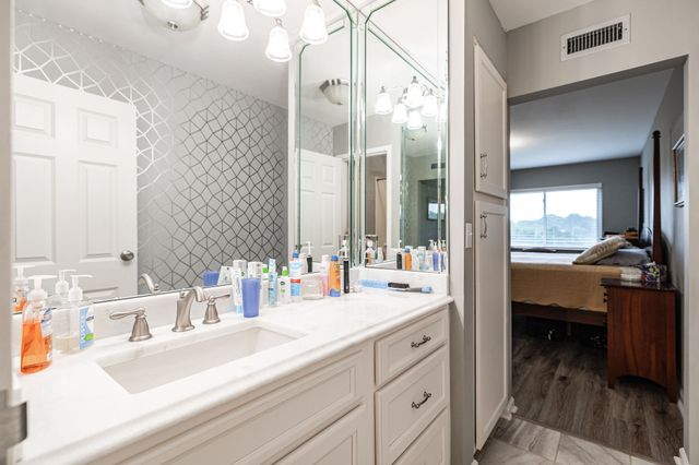 200 Sanders Ferry Rd Apt 2408, Hendersonville, TN 37075