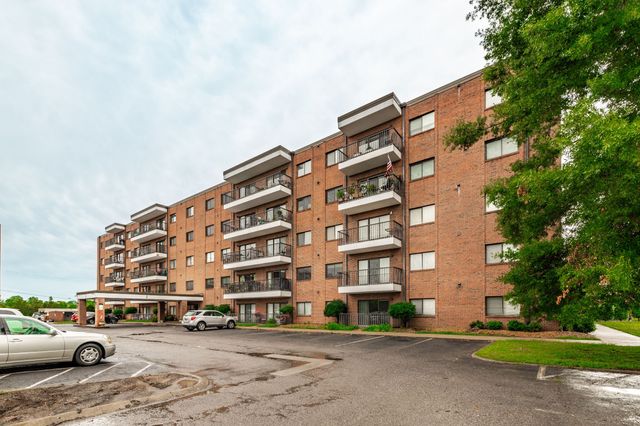 200 Sanders Ferry Rd Apt 2408, Hendersonville, TN 37075