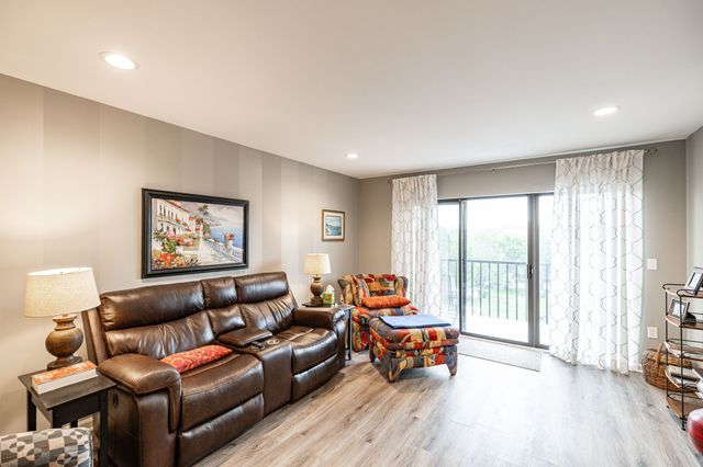 200 Sanders Ferry Rd Apt 2408, Hendersonville, TN 37075