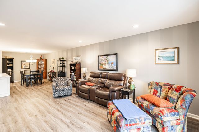 200 Sanders Ferry Rd Apt 2408, Hendersonville, TN 37075