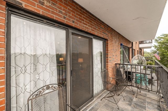 200 Sanders Ferry Rd Apt 2408, Hendersonville, TN 37075