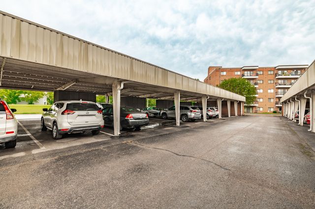 200 Sanders Ferry Rd Apt 2408, Hendersonville, TN 37075
