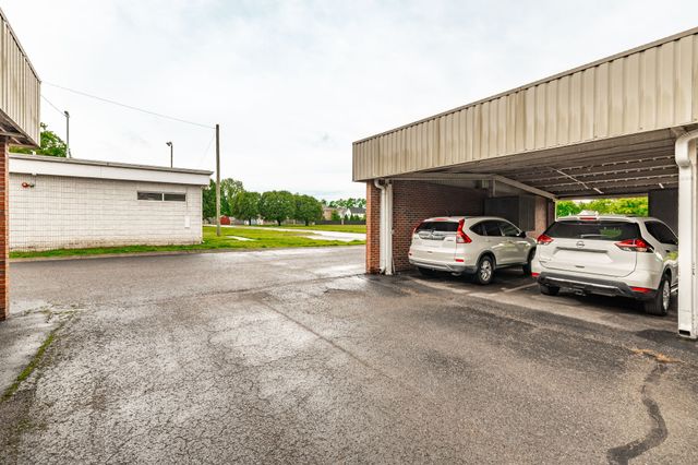 200 Sanders Ferry Rd Apt 2408, Hendersonville, TN 37075