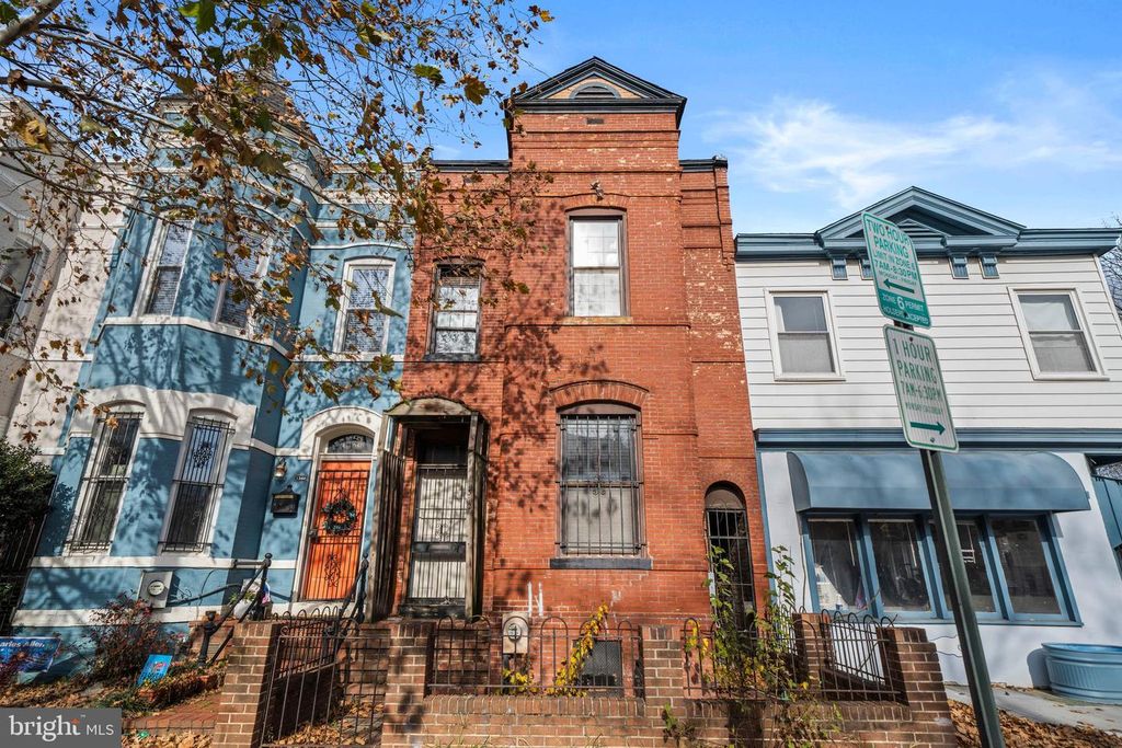 1362 E ST SE, Washington, DC 20003