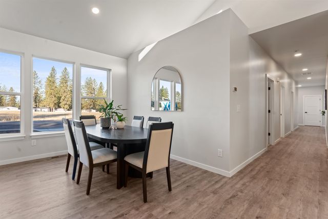 3756 E Nyberg Ln, Mead, WA 99021