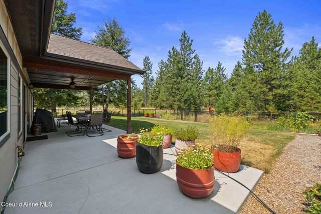 225 Aurora WAY, Athol, ID 83801