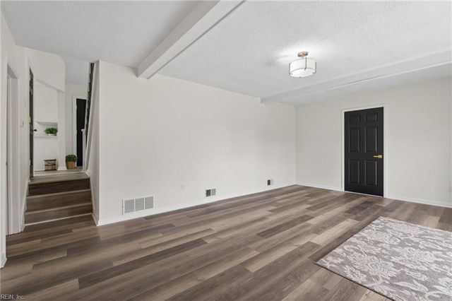 5800 Pontiac RD, Virginia Beach, VA 23462