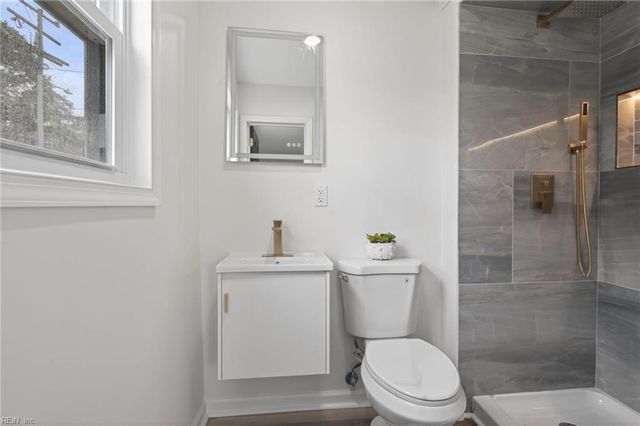 5800 Pontiac RD, Virginia Beach, VA 23462