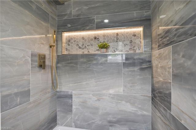 5800 Pontiac RD, Virginia Beach, VA 23462