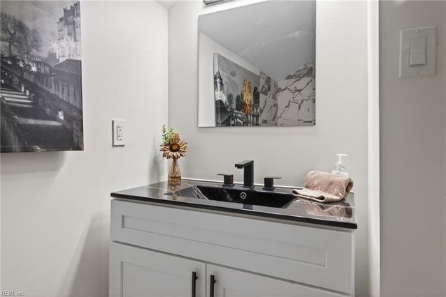 5800 Pontiac RD, Virginia Beach, VA 23462