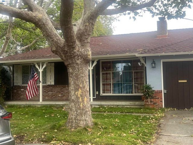 17018 Via Tomar, San Lorenzo, CA 94580