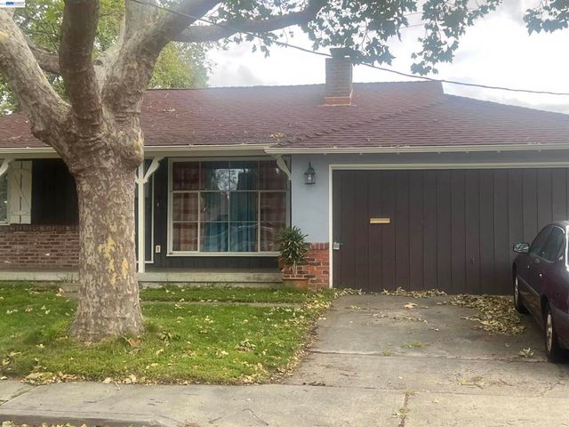 17018 Via Tomar, San Lorenzo, CA 94580