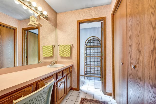 6732 W 113th Place, Worth, IL 60482