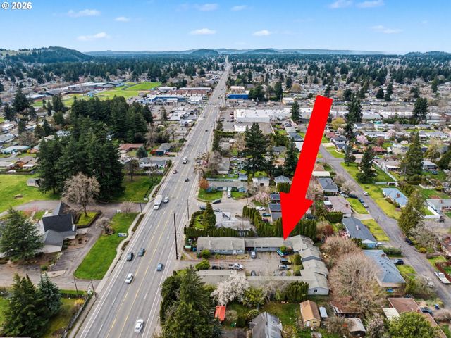 18635 Se Division St, Gresham, OR 97030