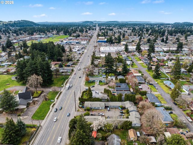 18635 Se Division St, Gresham, OR 97030