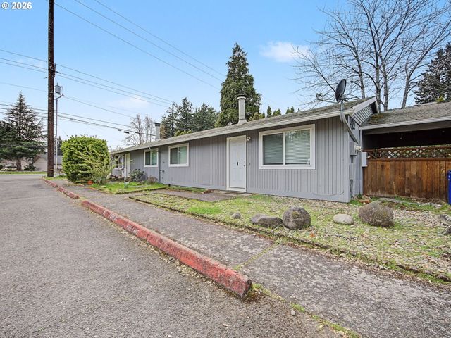 18635 Se Division St, Gresham, OR 97030