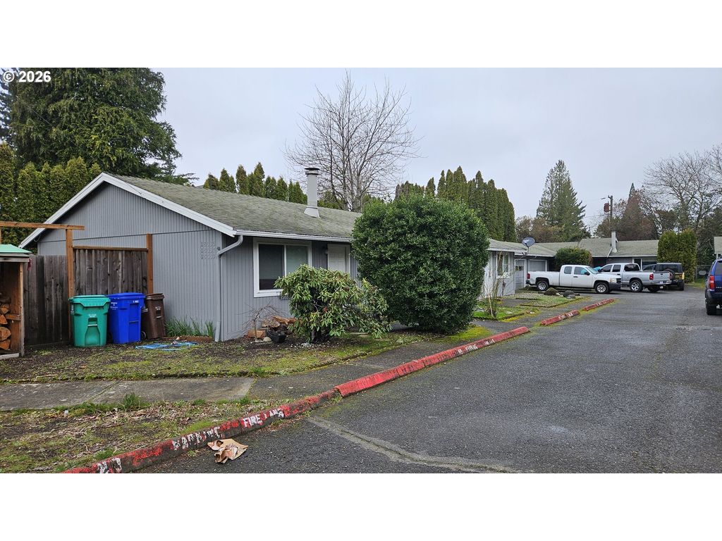 18635 Se Division St, Gresham, OR 97030