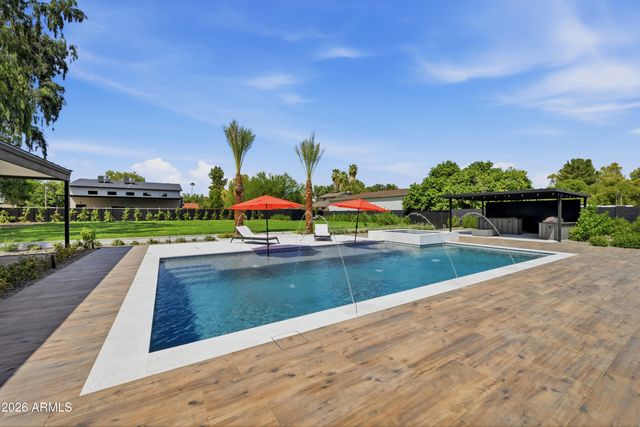 5226 E SWEETWATER Avenue, Scottsdale, AZ 85254