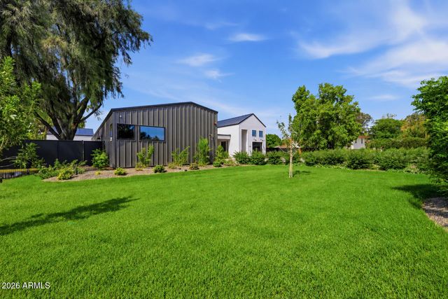 5226 E SWEETWATER Avenue, Scottsdale, AZ 85254