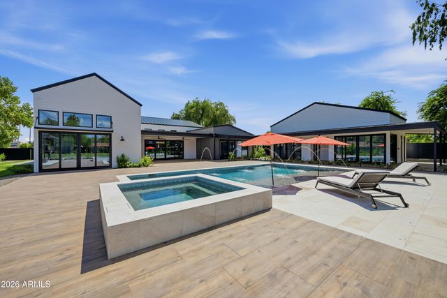 5226 E SWEETWATER Avenue, Scottsdale, AZ 85254