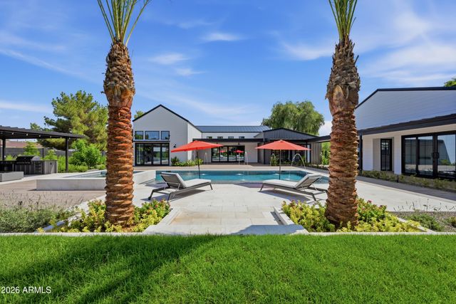 5226 E SWEETWATER Avenue, Scottsdale, AZ 85254