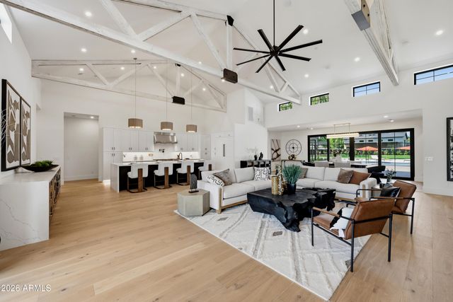 5226 E SWEETWATER Avenue, Scottsdale, AZ 85254