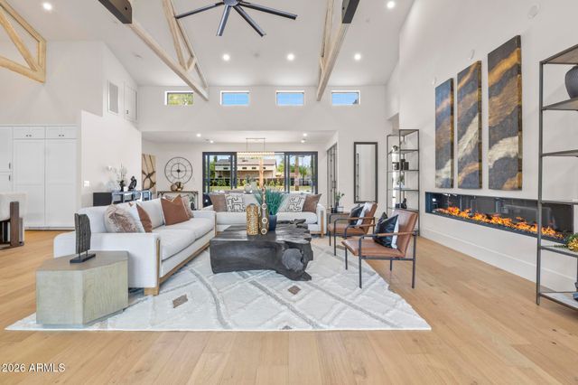 5226 E SWEETWATER Avenue, Scottsdale, AZ 85254