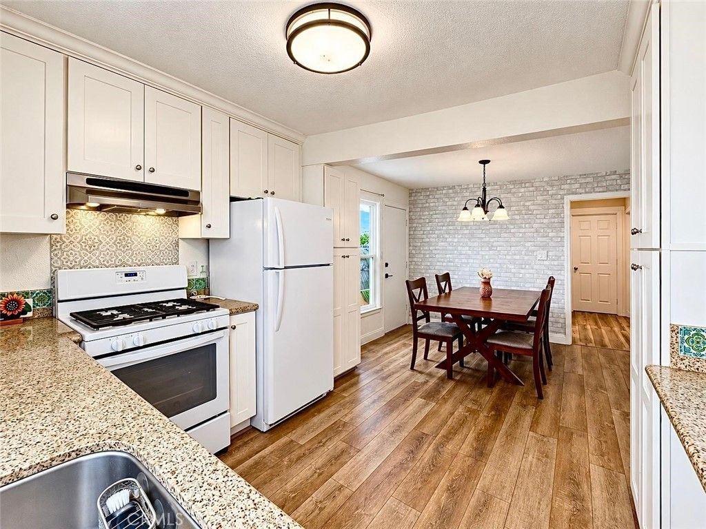 1115 E 105th Street, Los Angeles, CA 90002 — photo 5