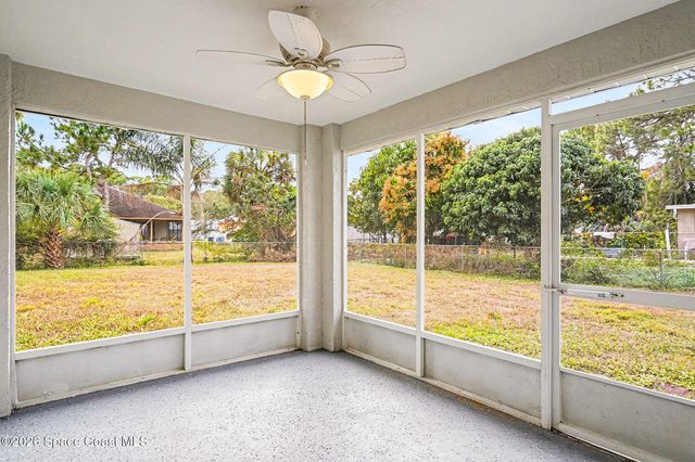 1578 Paisley Street NW, Palm Bay, FL 32907